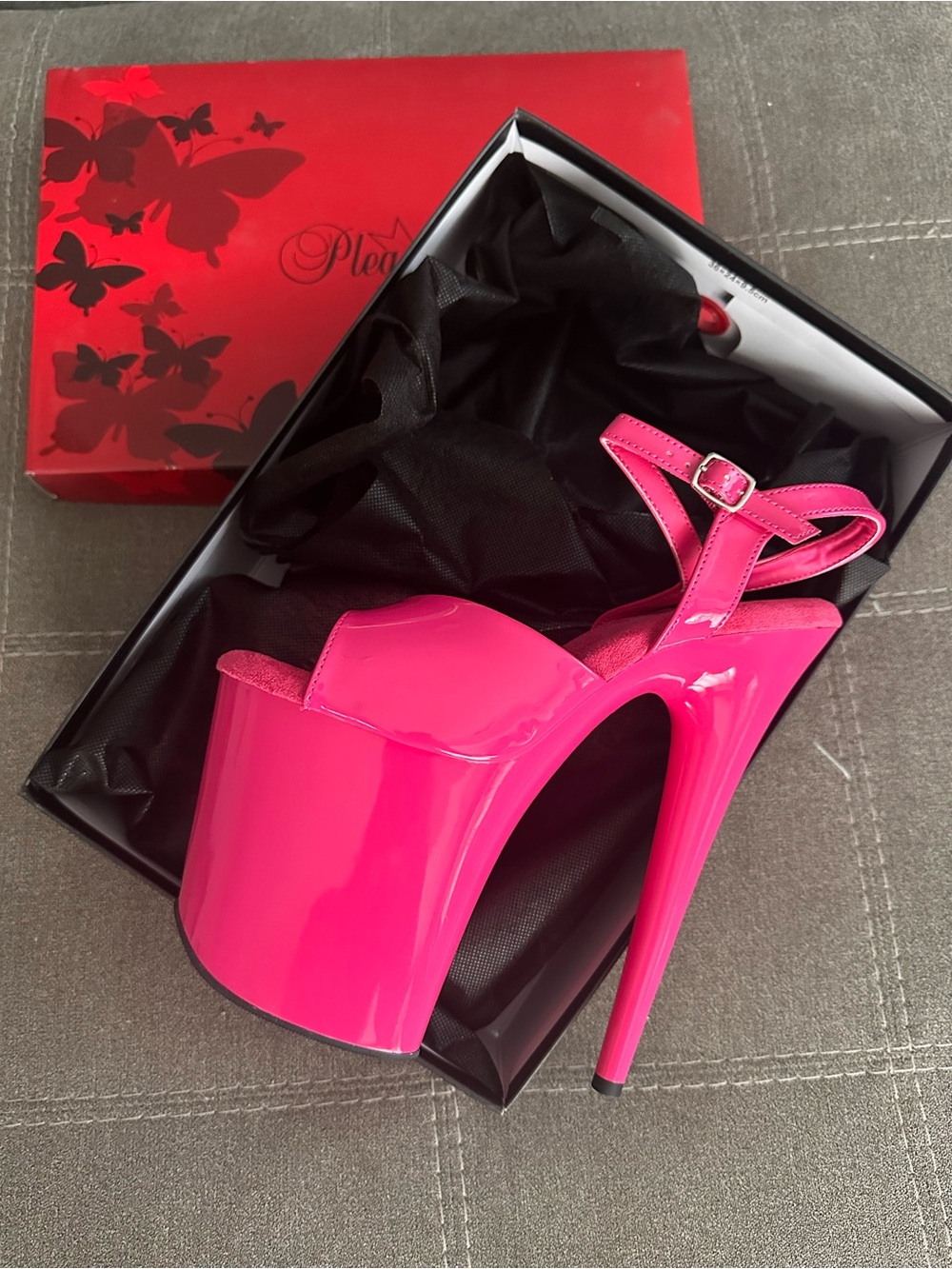 Pleaser Flamingo 809